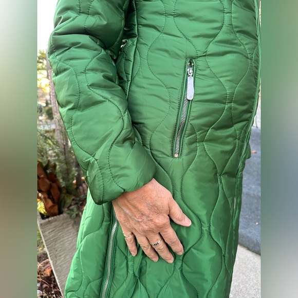 MARBLE | NWT | Emerald Green Quilted Coat - Picture 5 of 11